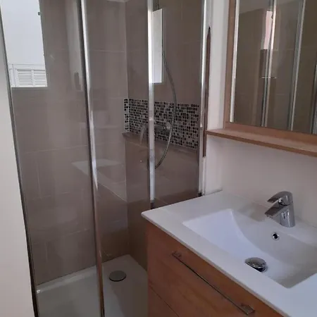 29 Rue Des Potiers 아파트 Fréjus